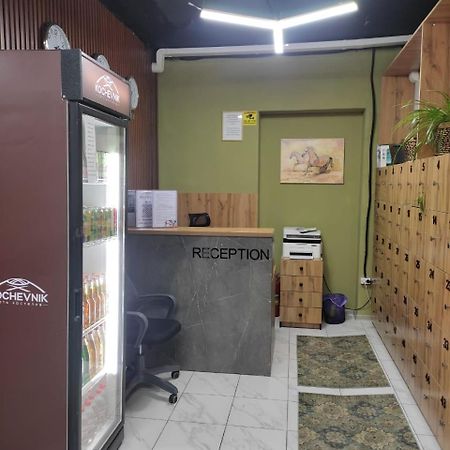 Hostel Kochevnik Capsule Hotel Almaty Ngoại thất bức ảnh