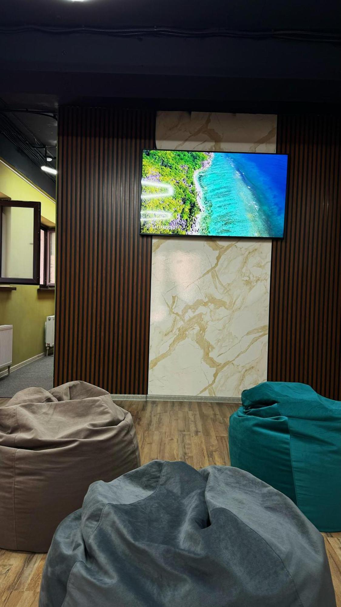 Hostel Kochevnik Capsule Hotel Almaty Ngoại thất bức ảnh
