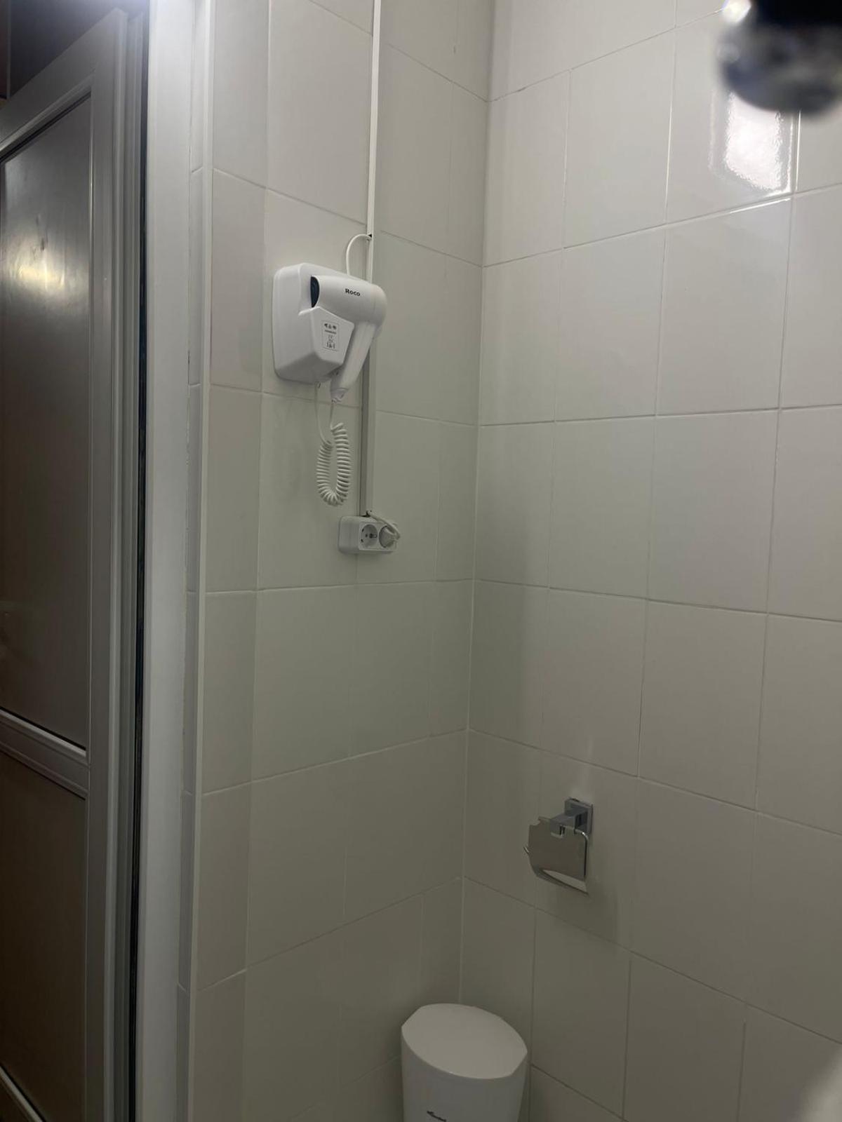Hostel Kochevnik Capsule Hotel Almaty Ngoại thất bức ảnh