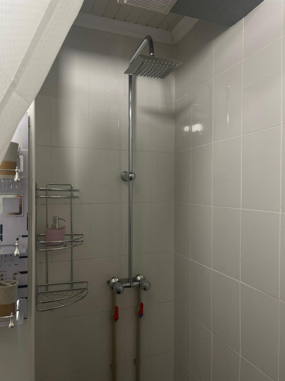 Hostel Kochevnik Capsule Hotel Almaty Ngoại thất bức ảnh