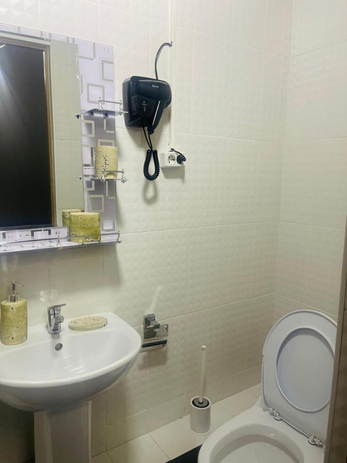 Hostel Kochevnik Capsule Hotel Almaty Ngoại thất bức ảnh