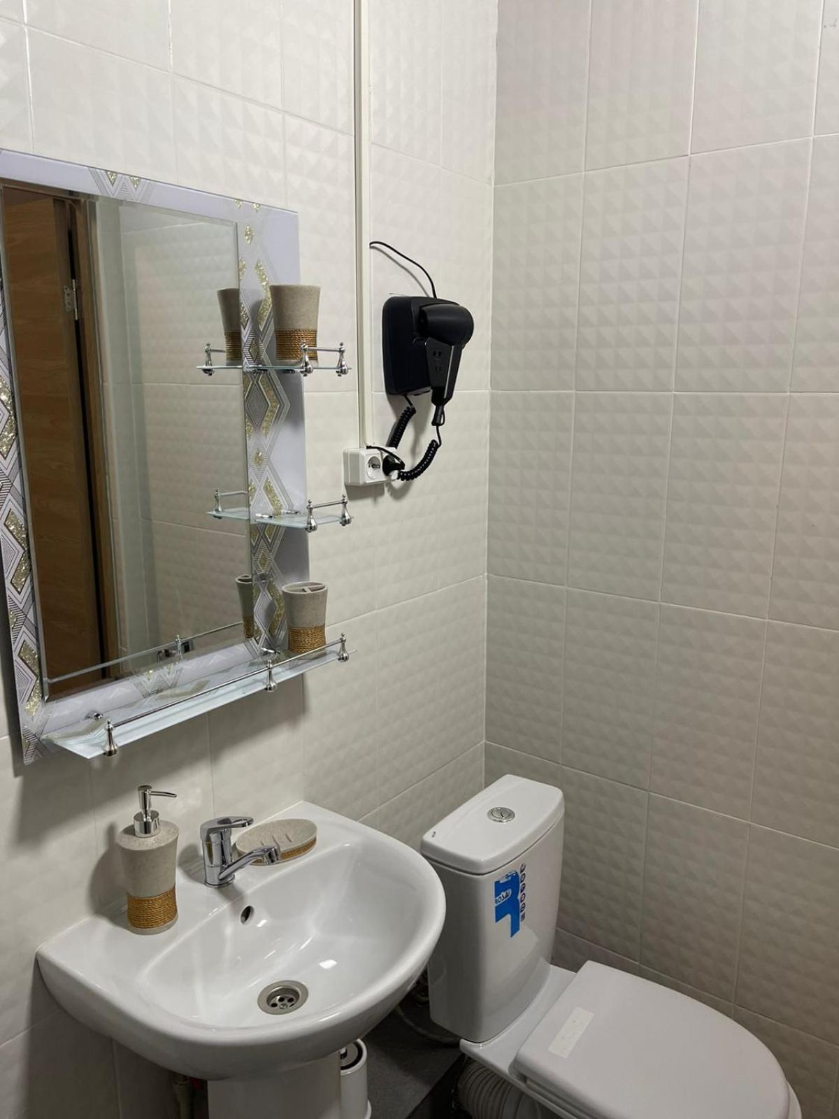 Hostel Kochevnik Capsule Hotel Almaty Ngoại thất bức ảnh