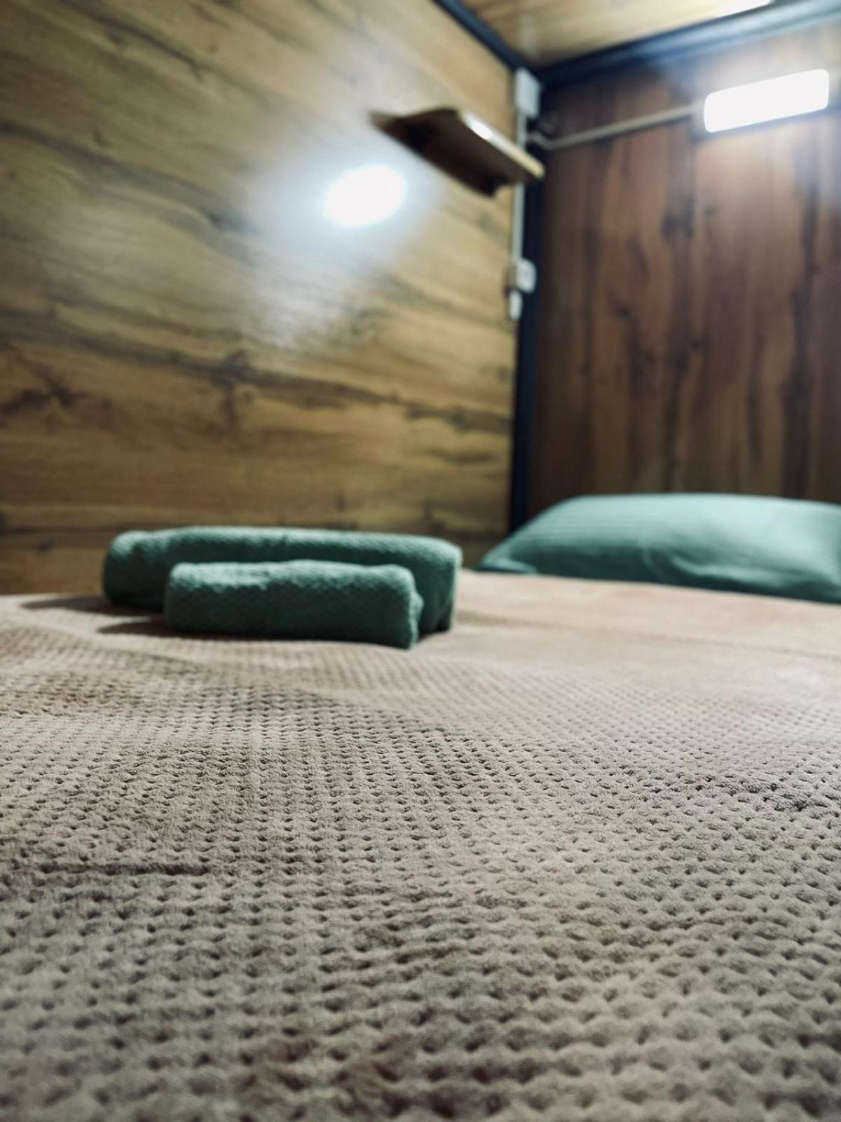 Hostel Kochevnik Capsule Hotel Almaty Ngoại thất bức ảnh
