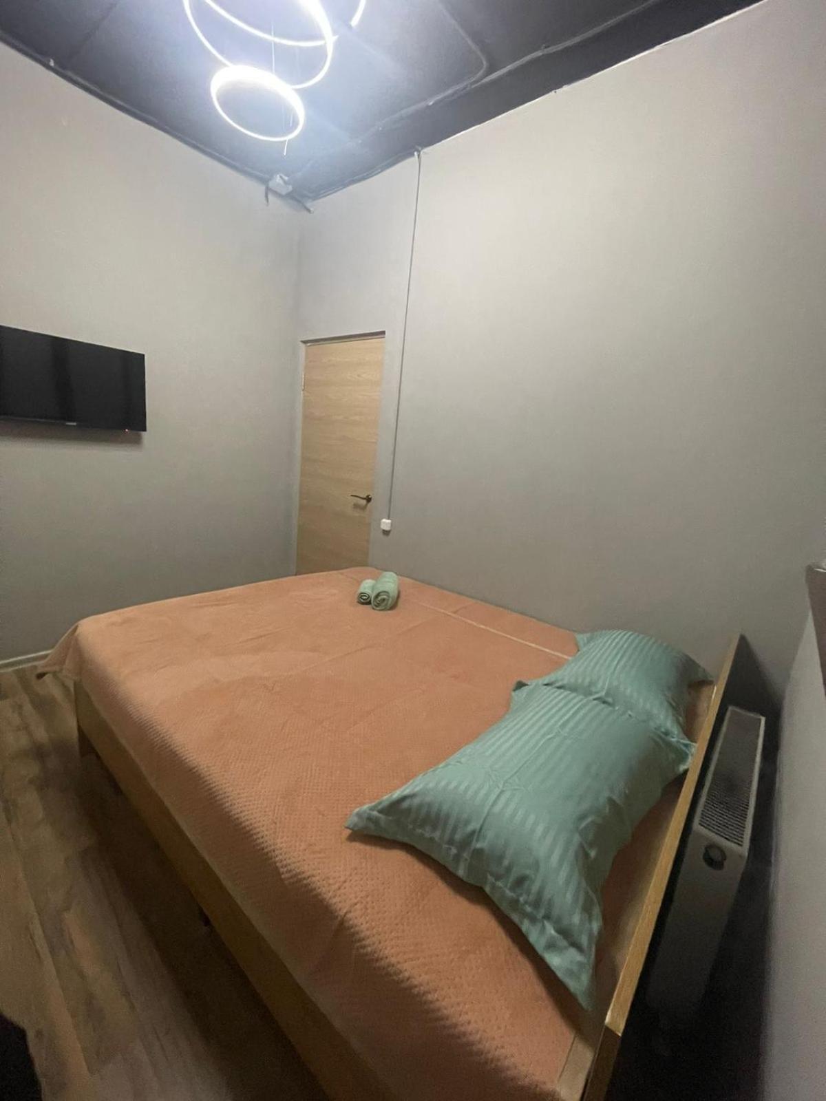 Hostel Kochevnik Capsule Hotel Almaty Ngoại thất bức ảnh