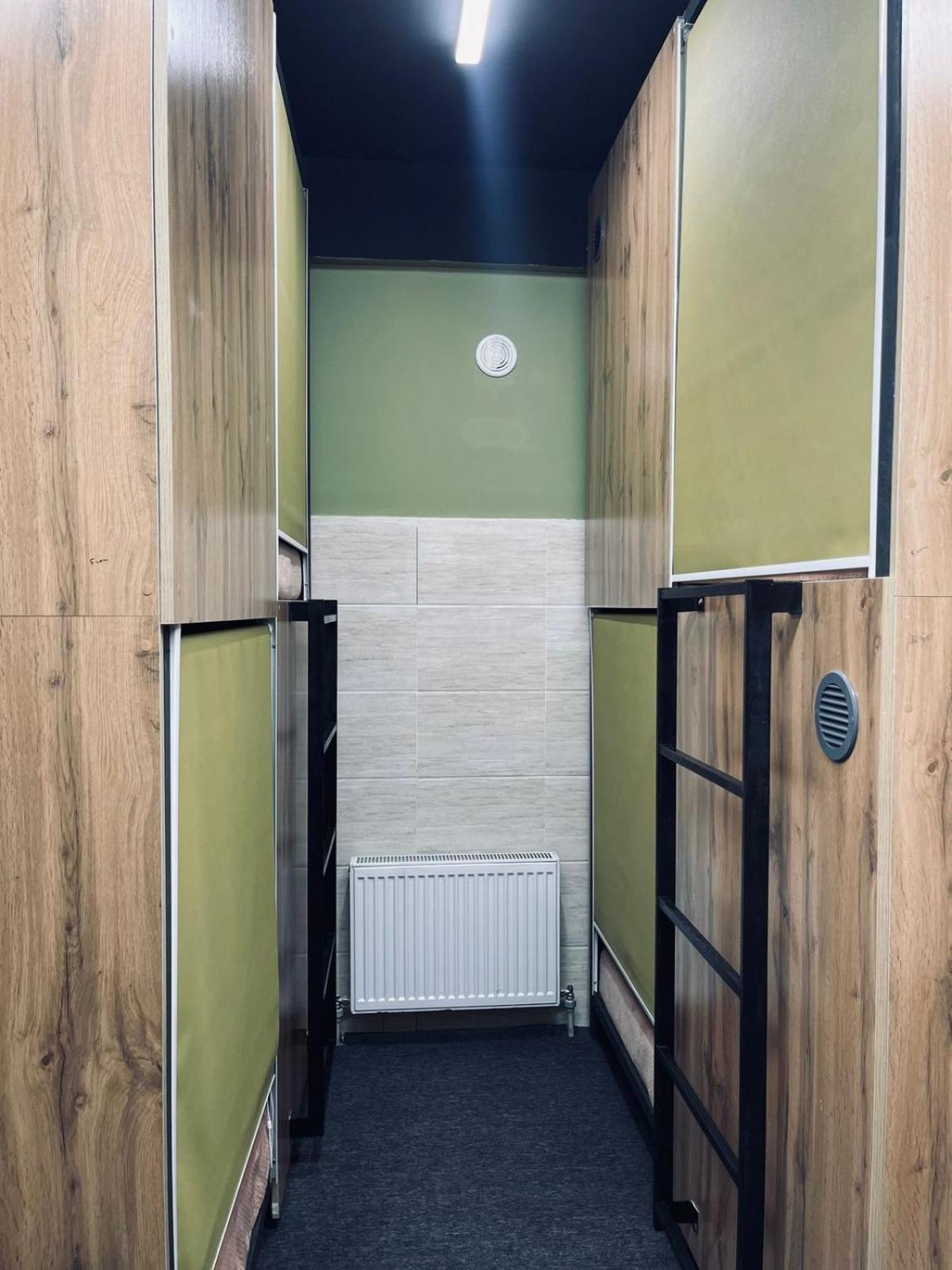 Hostel Kochevnik Capsule Hotel Almaty Ngoại thất bức ảnh