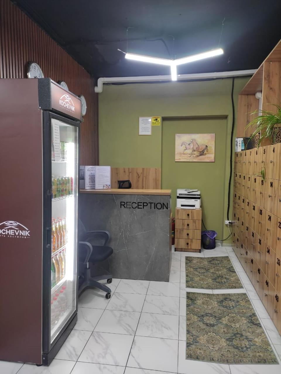 Hostel Kochevnik Capsule Hotel Almaty Ngoại thất bức ảnh